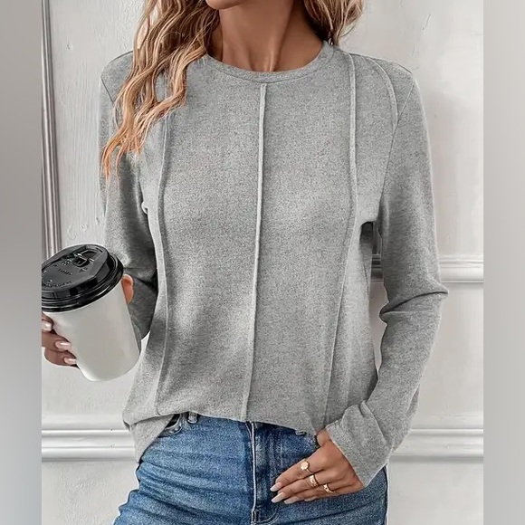 Gray top - Picture 1 of 2